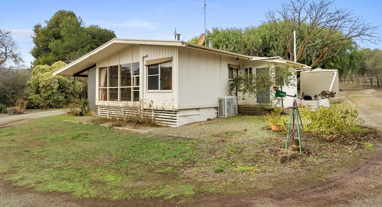 160 Farrell Flat Road, Clare, SA, 5453 - Image 5