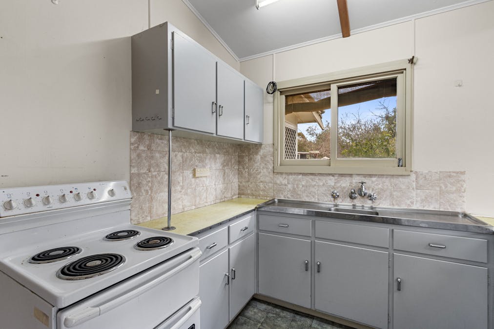 160 Farrell Flat Road, Clare, SA, 5453 - Image 12