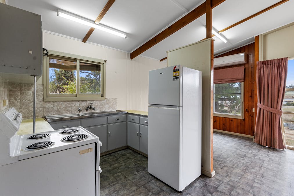 160 Farrell Flat Road, Clare, SA, 5453 - Image 13