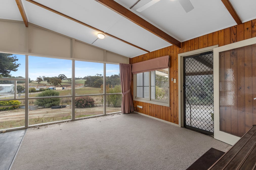 160 Farrell Flat Road, Clare, SA, 5453 - Image 10
