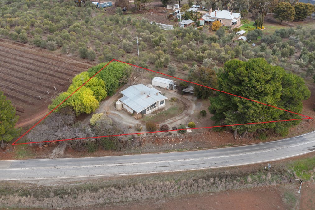 160 Farrell Flat Road, Clare, SA, 5453 - Image 23