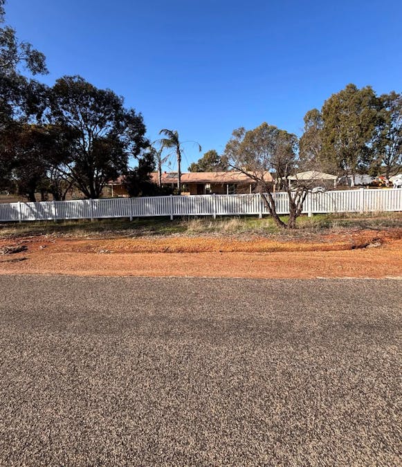 27 Bland Road, York, WA, 6302 - Image 34