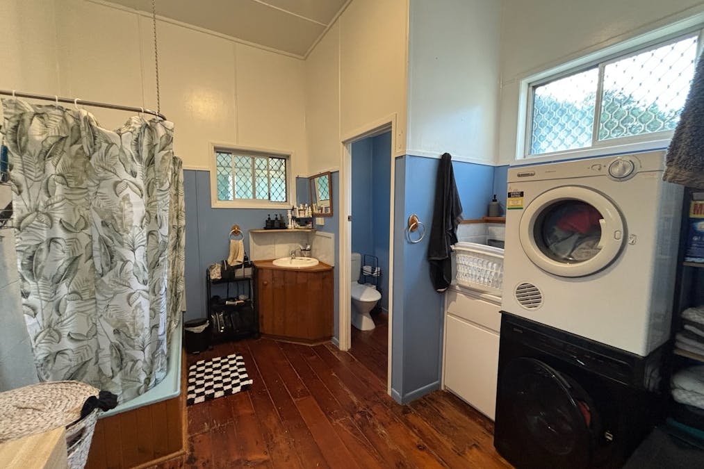 33 Gostwyck Street, Newtown, QLD, 4350 - Image 5