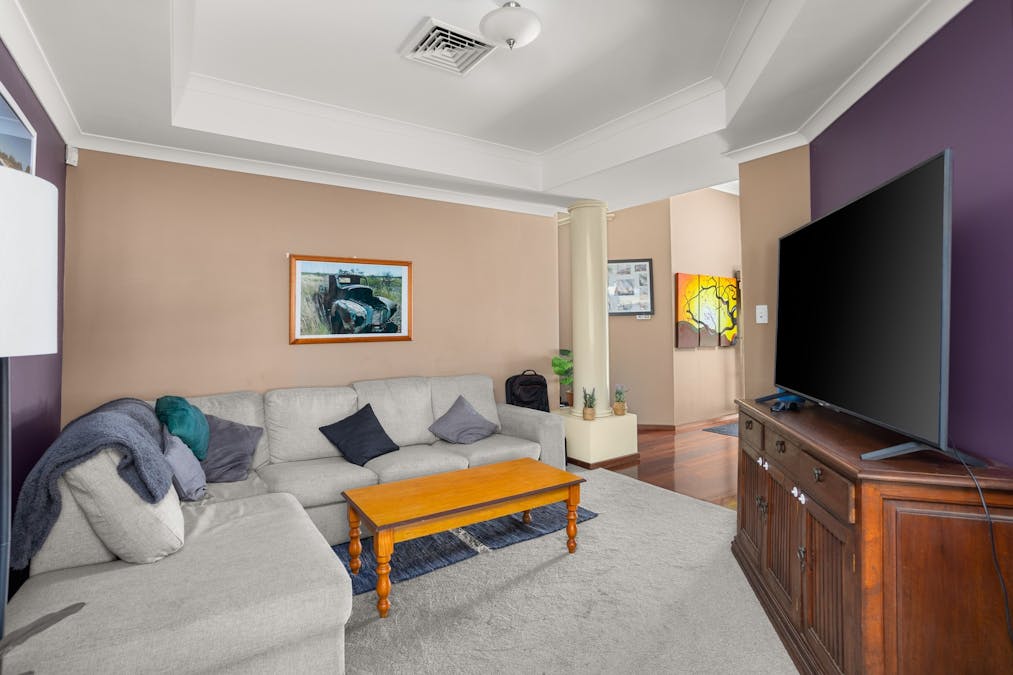 16 Christchurch Place, College Grove, WA, 6230 - Image 5