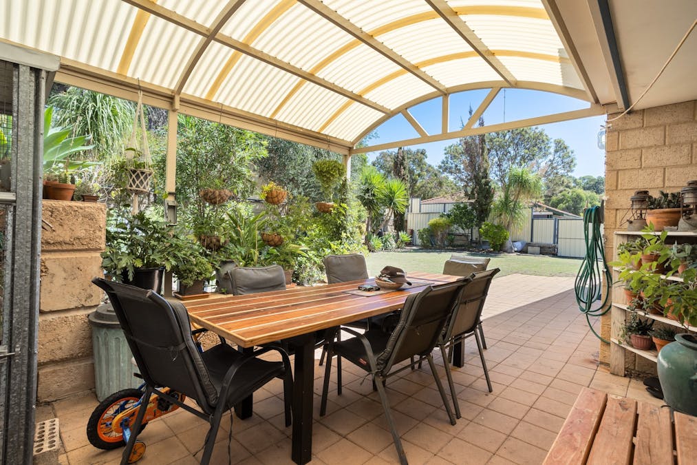 16 Christchurch Place, College Grove, WA, 6230 - Image 9