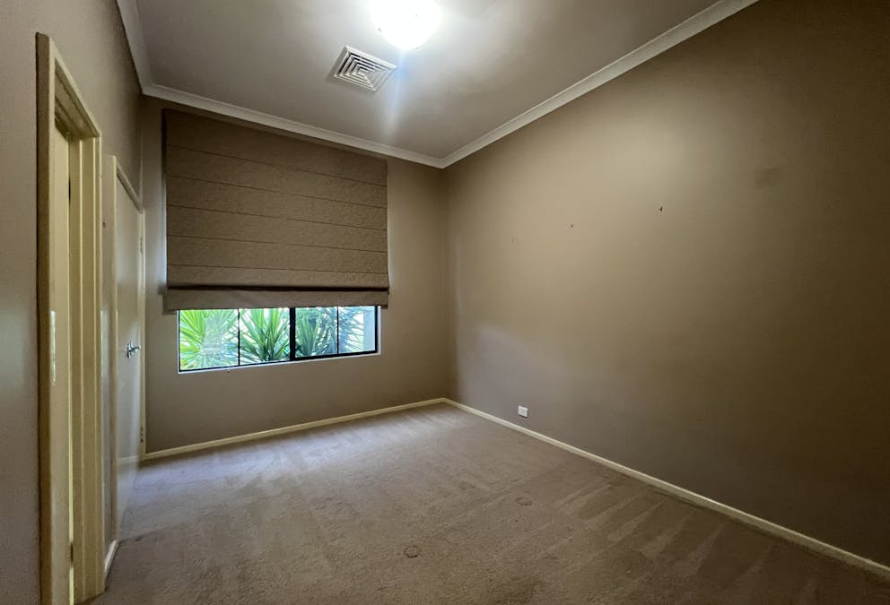 16 Christchurch Place, College Grove, WA, 6230 - Image 15