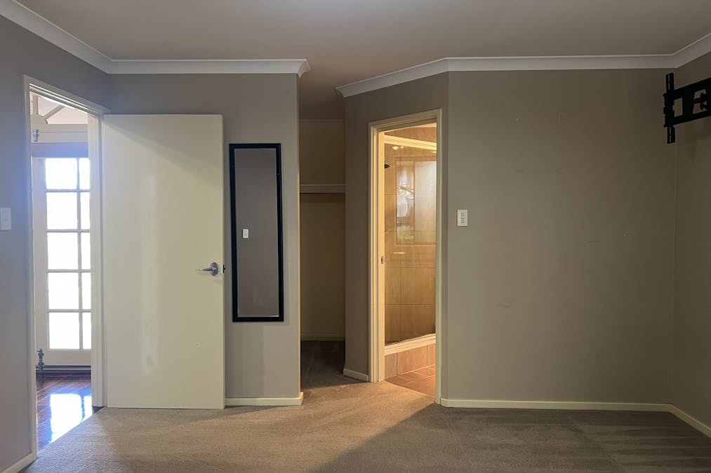 16 Christchurch Place, College Grove, WA, 6230 - Image 16
