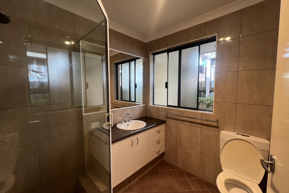16 Christchurch Place, College Grove, WA, 6230 - Image 18