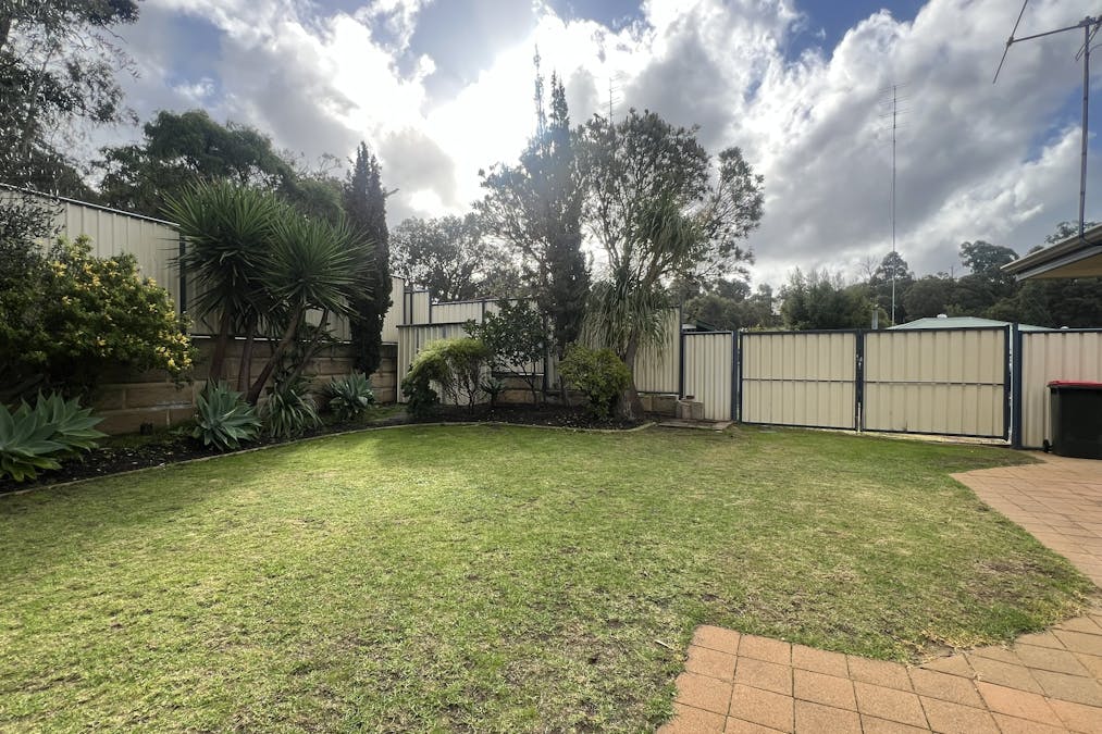 16 Christchurch Place, College Grove, WA, 6230 - Image 23