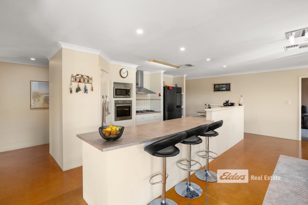 6 Taylorhill Road, Australind, WA, 6233 - Image 2