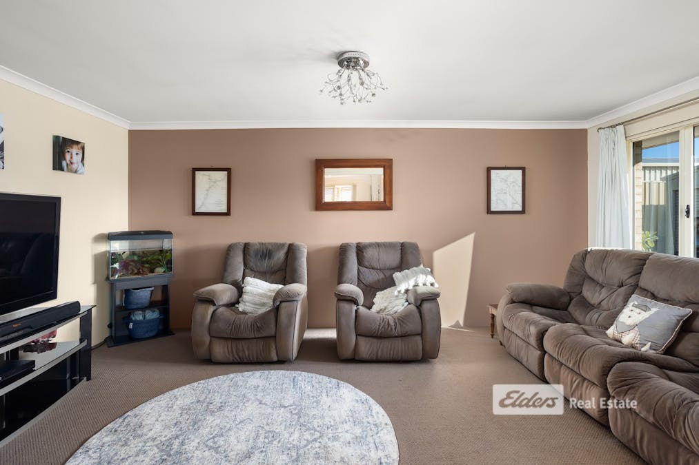 6 Taylorhill Road, Australind, WA, 6233 - Image 4