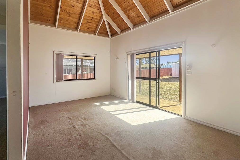 20 Wattle Drive, Cobar, NSW, 2835 - Image 2