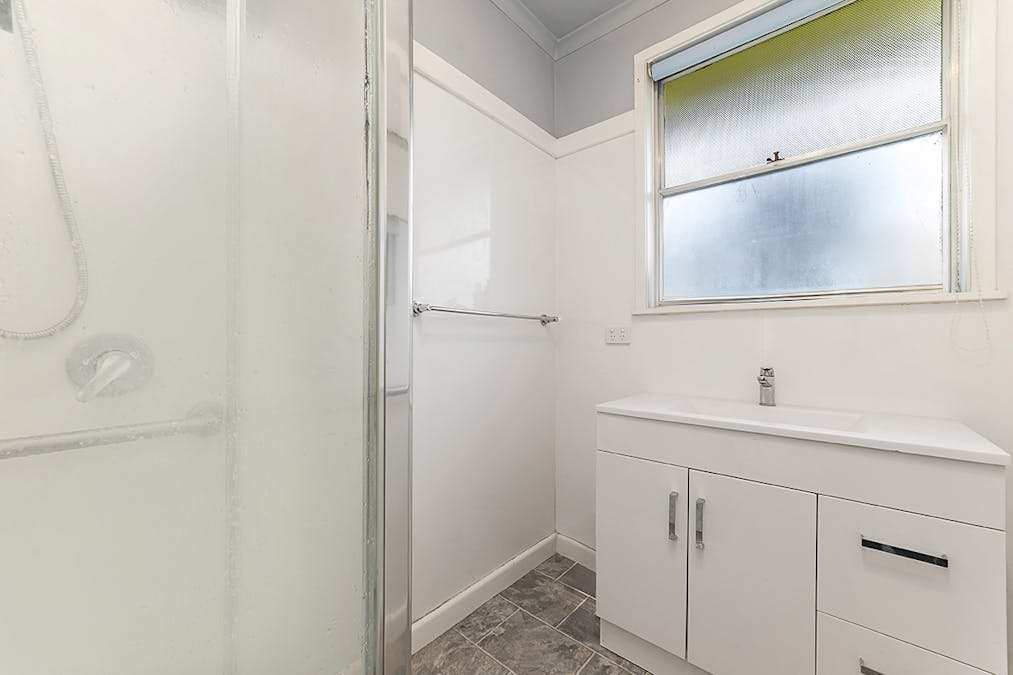 44 Scott Street, Cavendish, VIC, 3314 - Image 11