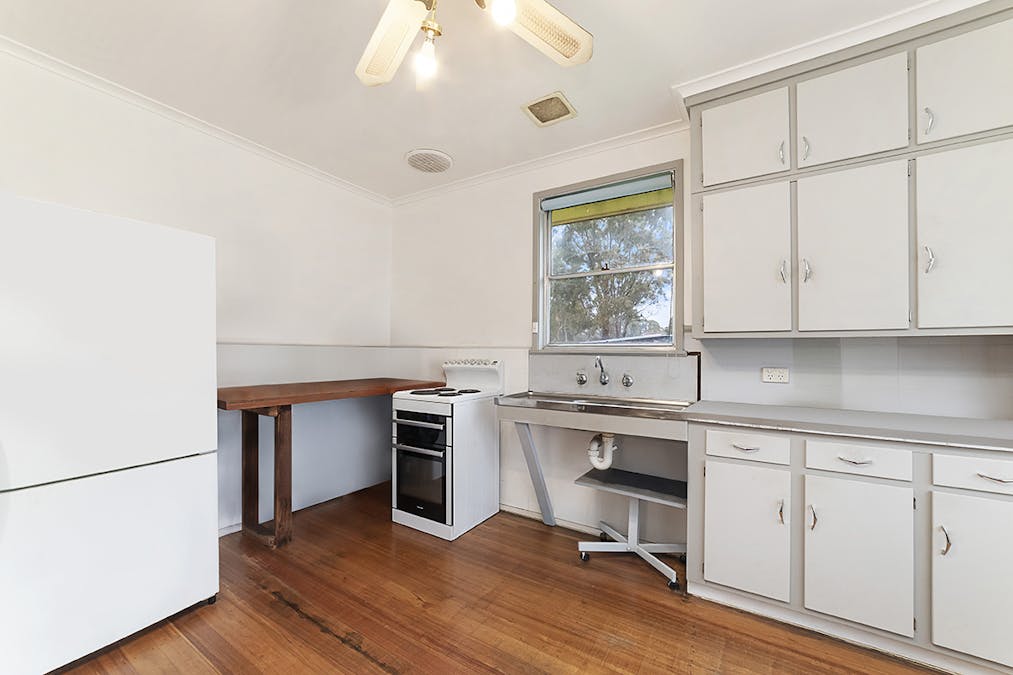 44 Scott Street, Cavendish, VIC, 3314 - Image 6