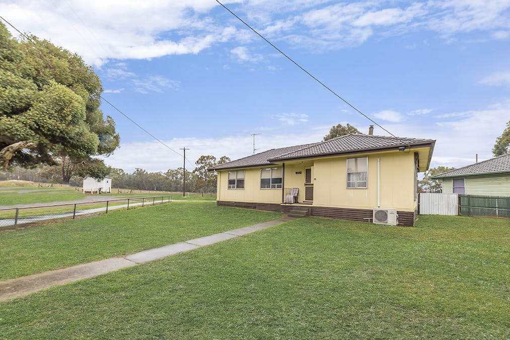 44 Scott Street, Cavendish, VIC, 3314 - Image 2