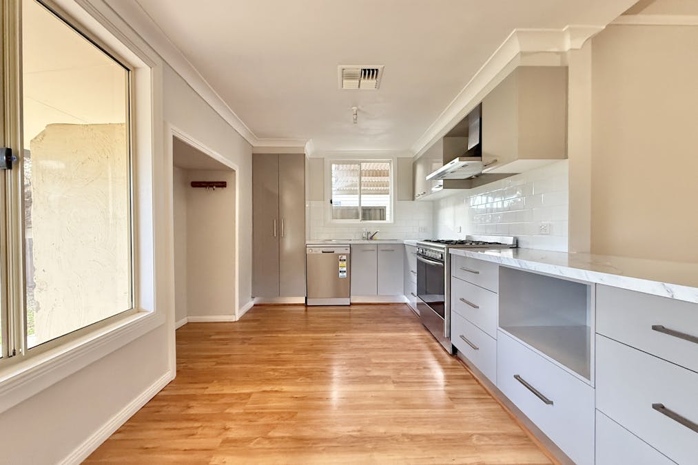 55 Hilda Street, Forbes, NSW, 2871 - Image 4
