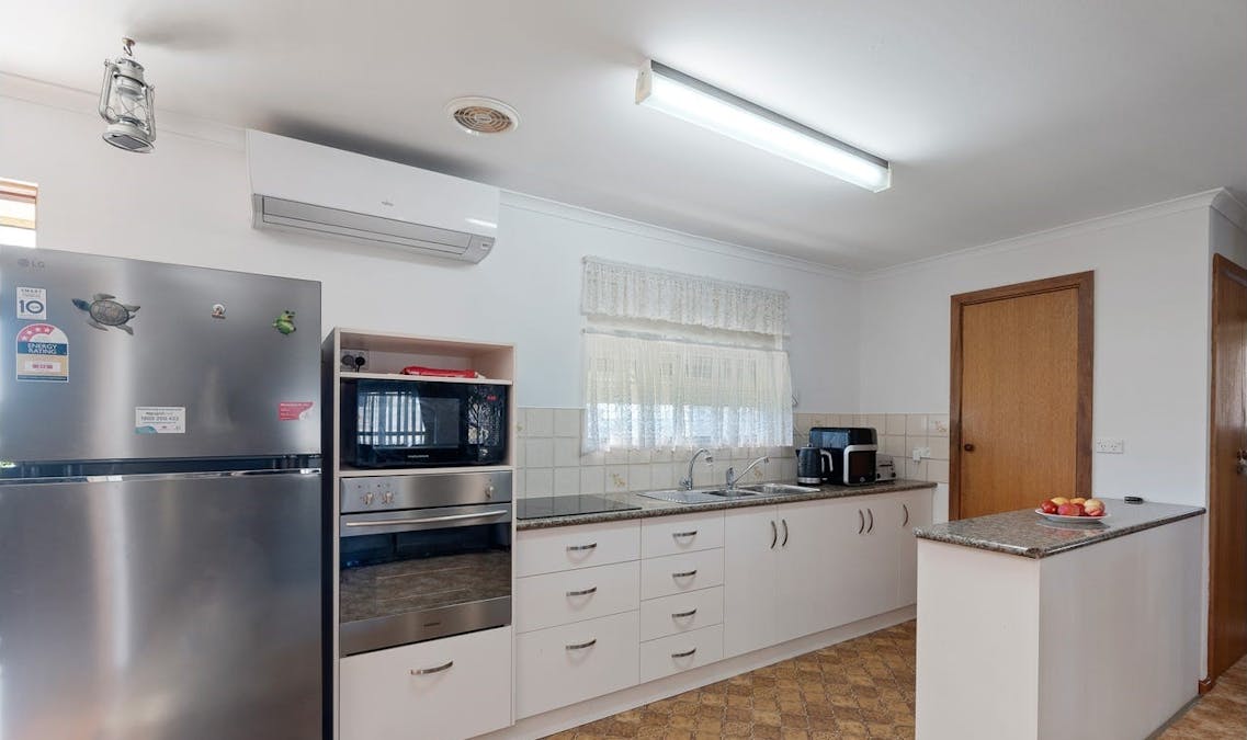 2/4 Margate Avenue, Hayborough, SA, 5211 - Image 2