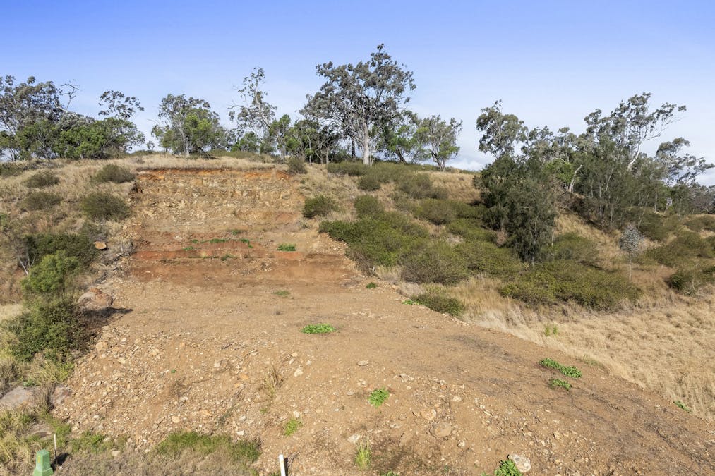 16 Mountain View Drive, Oakey, QLD, 4401 - Image 3