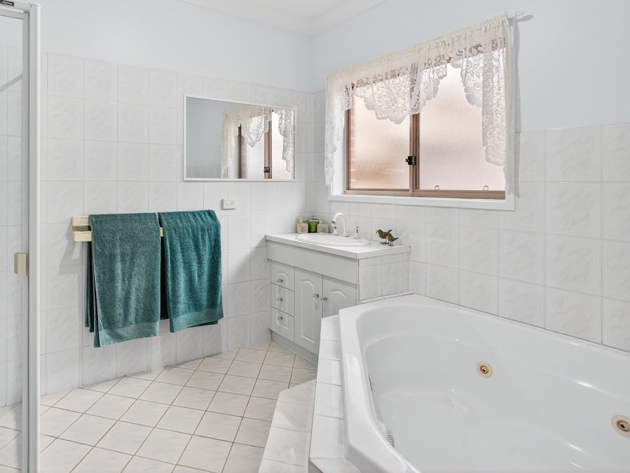 54 Lakeside Circuit, Encounter Bay, SA, 5211 - Image 25