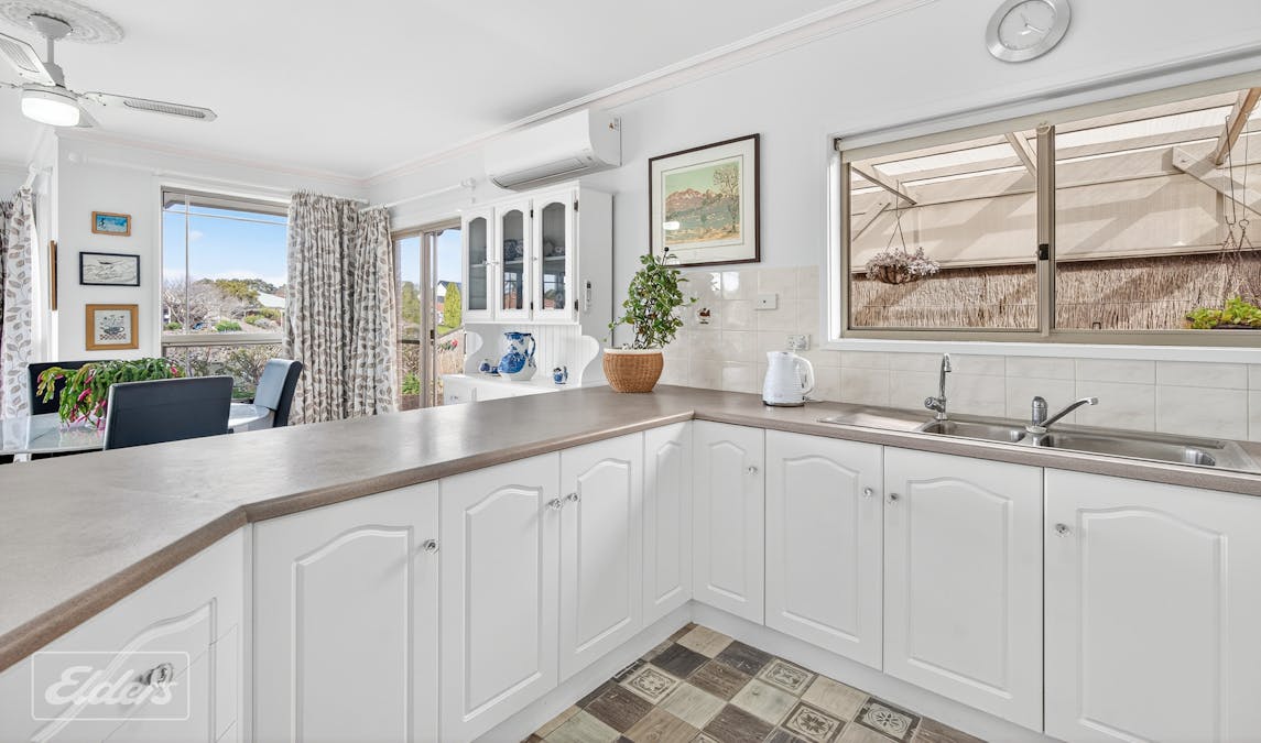 54 Lakeside Circuit, Encounter Bay, SA, 5211 - Image 16