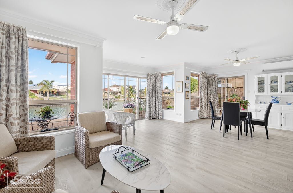 54 Lakeside Circuit, Encounter Bay, SA, 5211 - Image 18