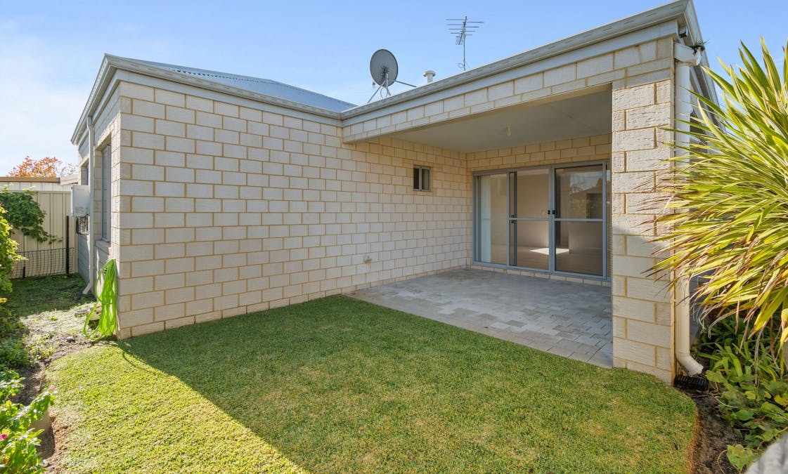 4 Donaldson Street, Queens Park, WA, 6107 - Image 22