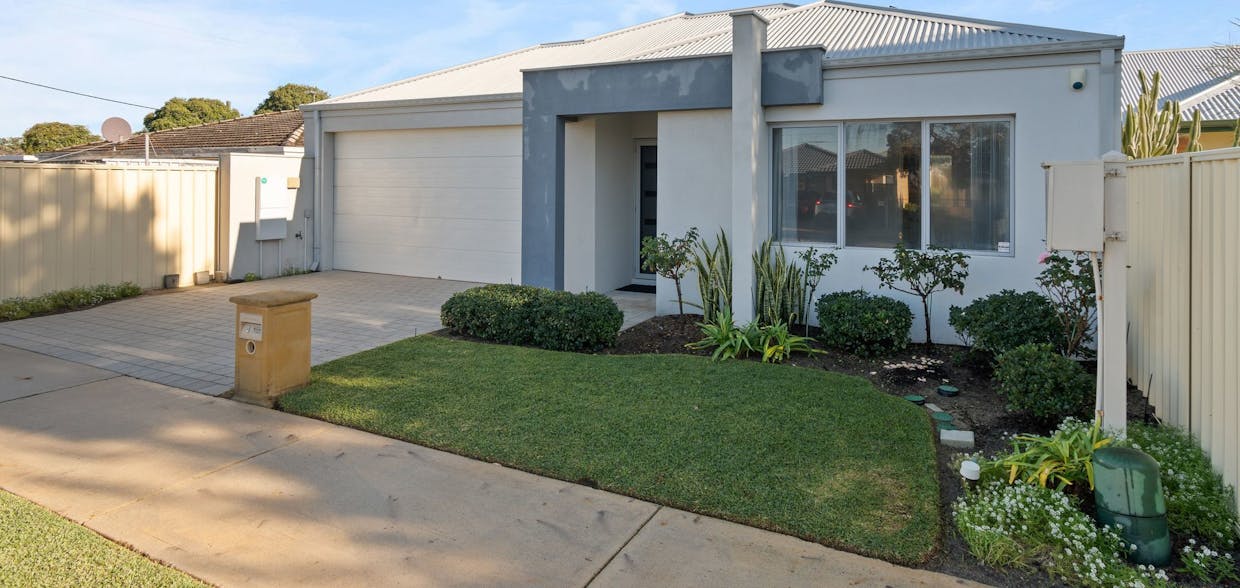 4 Donaldson Street, Queens Park, WA, 6107 - Image 24