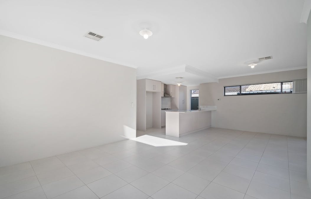 4 Donaldson Street, Queens Park, WA, 6107 - Image 4