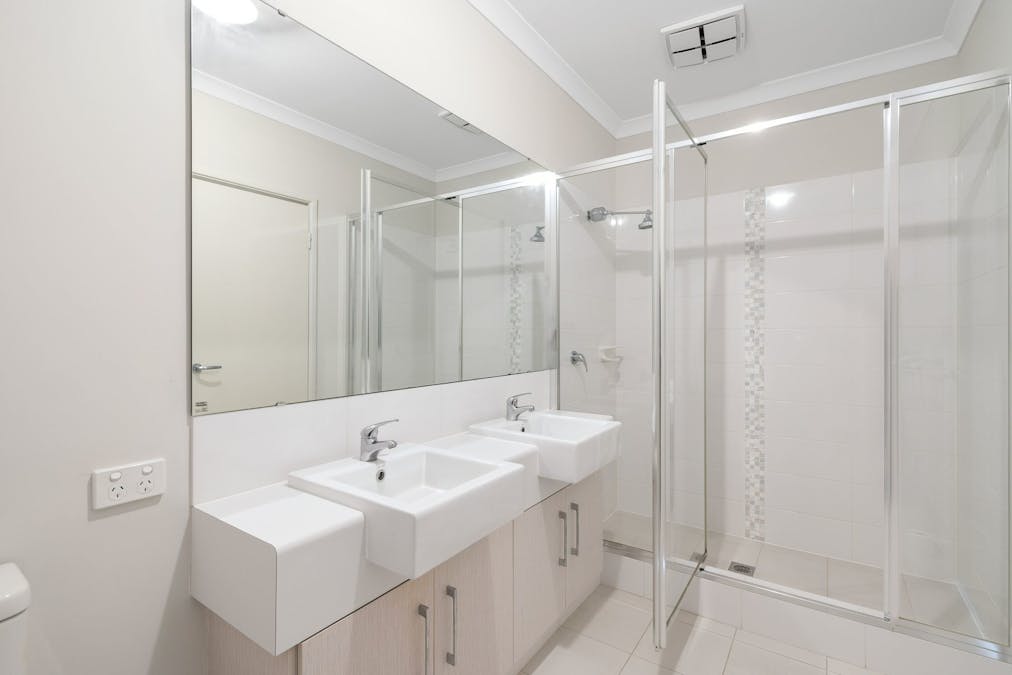 4 Donaldson Street, Queens Park, WA, 6107 - Image 19
