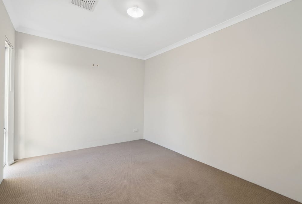 4 Donaldson Street, Queens Park, WA, 6107 - Image 16