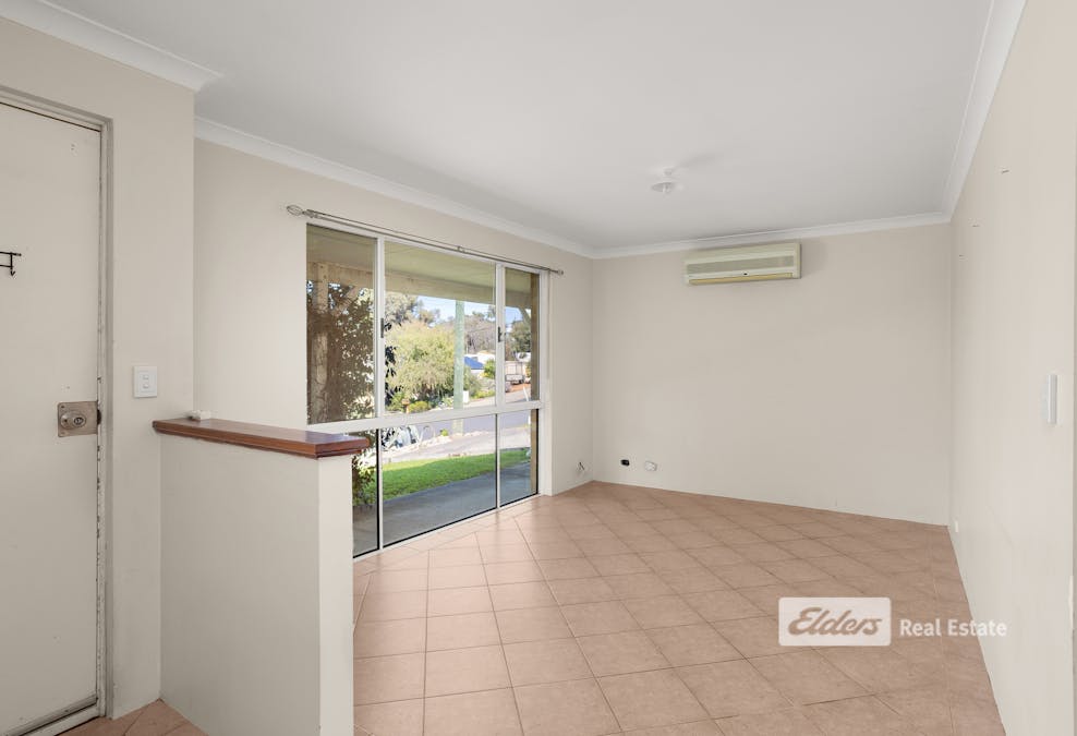 4 Burcham Drive, Binningup, WA, 6233 - Image 2
