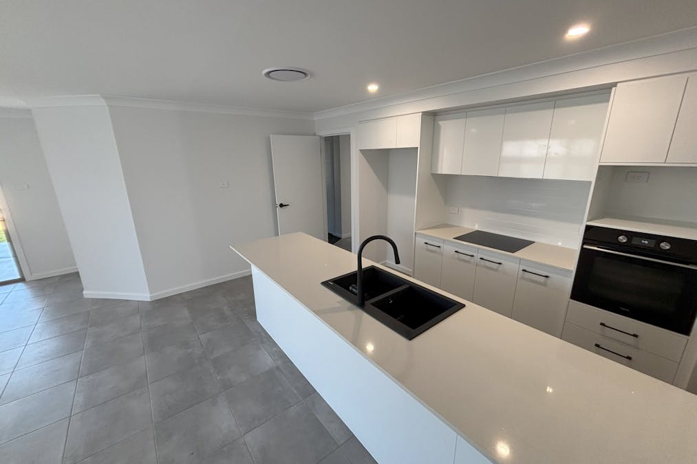 10 Malanda Avenue, Dubbo, NSW, 2830 - Image 8