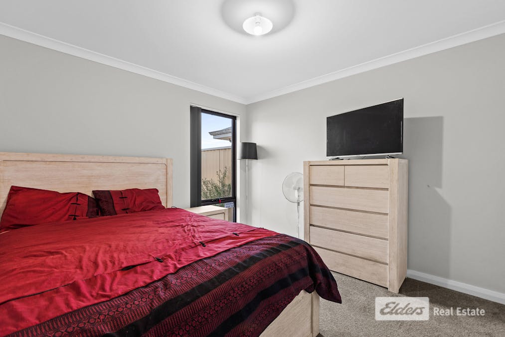 97 Radiata Drive, Mckail, WA, 6330 - Image 16