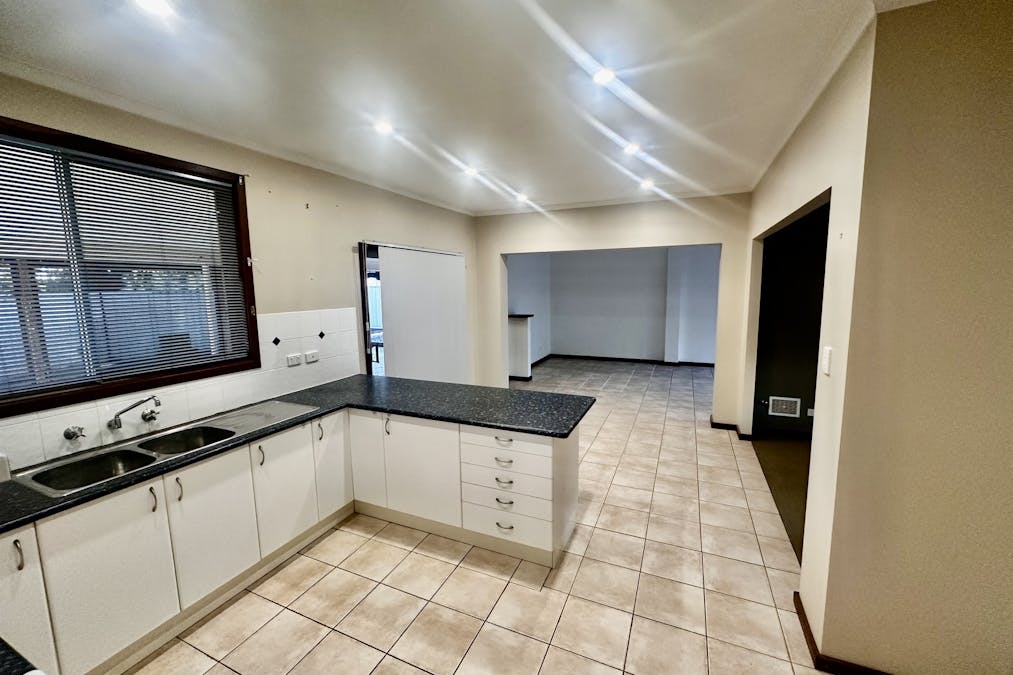 21 Homer Street, Narrogin, WA, 6312 - Image 5