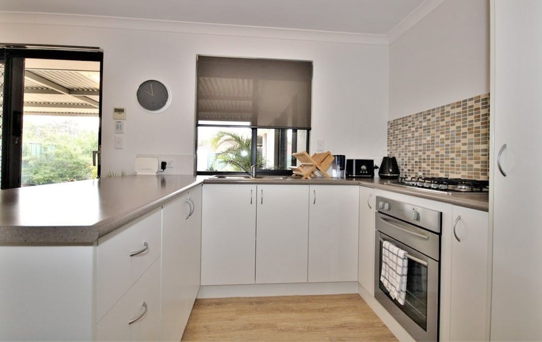 112 Chapple Drive, Australind, WA, 6233 - Image 4
