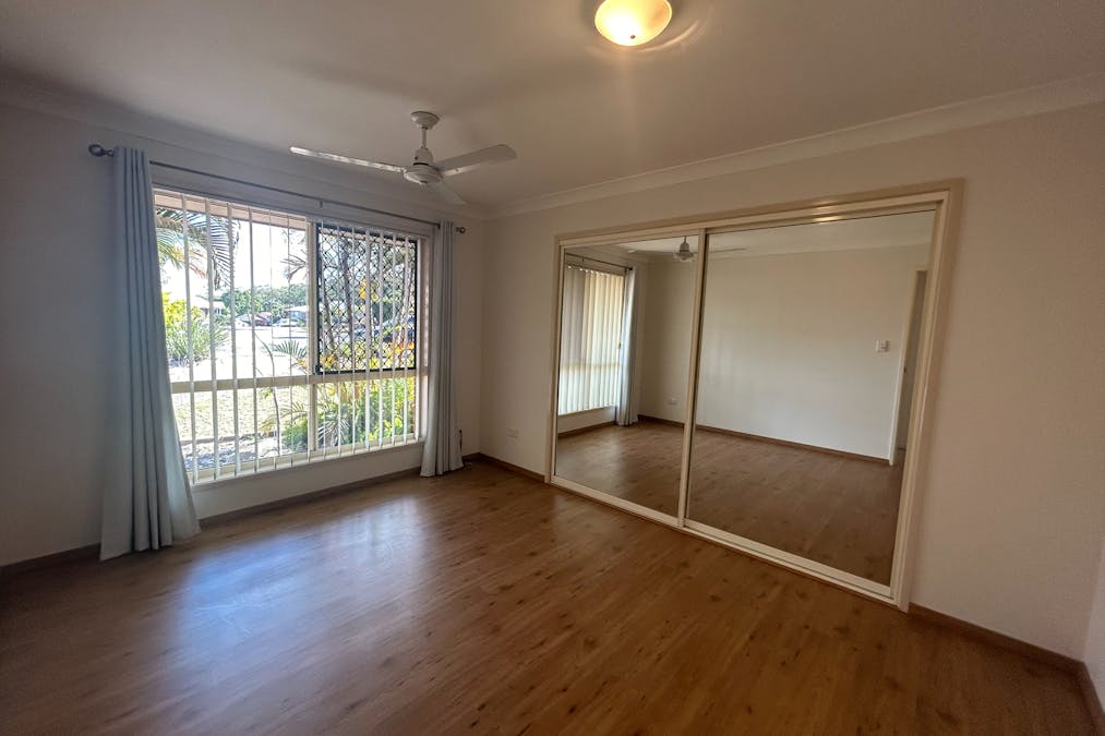 10 Karamea Close, Clinton, QLD, 4680 - Image 4