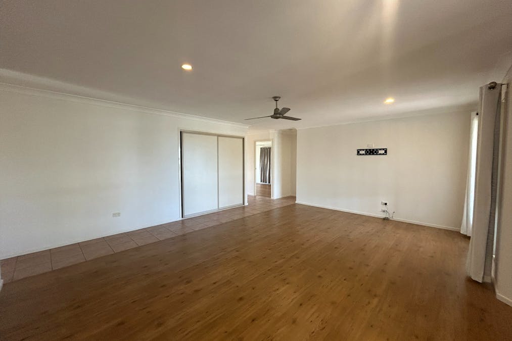 10 Karamea Close, Clinton, QLD, 4680 - Image 6