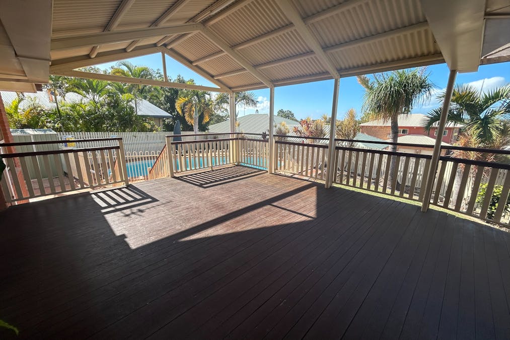 10 Karamea Close, Clinton, QLD, 4680 - Image 11