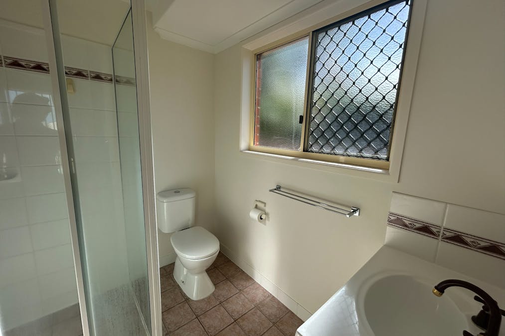 10 Karamea Close, Clinton, QLD, 4680 - Image 13