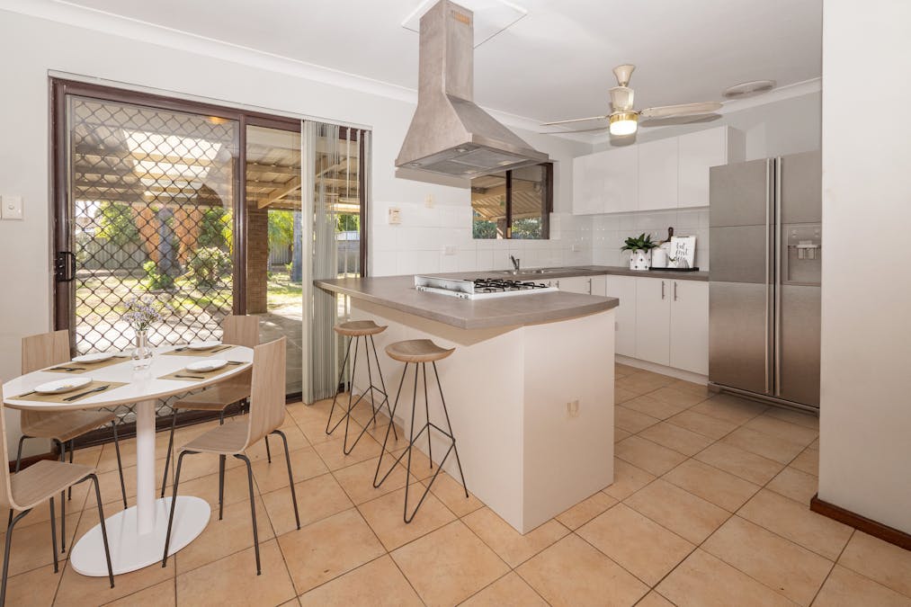 25 Ricketts Court, Rockingham, WA, 6168 - Image 6