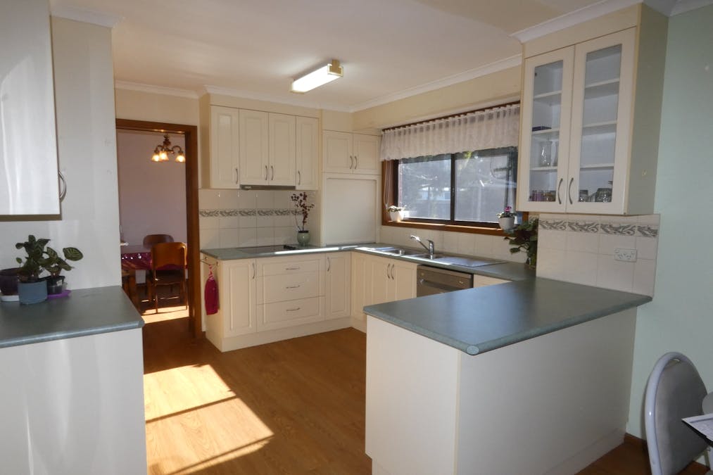 10 Melrose Street, Culcairn, NSW, 2660 - Image 3