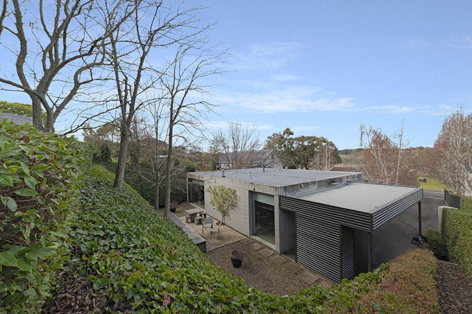 2/7 Palmer Street, Hamilton, VIC, 3300 - Image 1