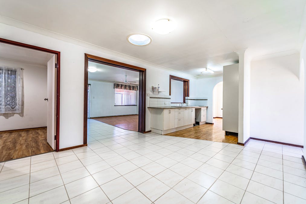 10 Braemar Street, Rockingham, WA, 6168 - Image 6