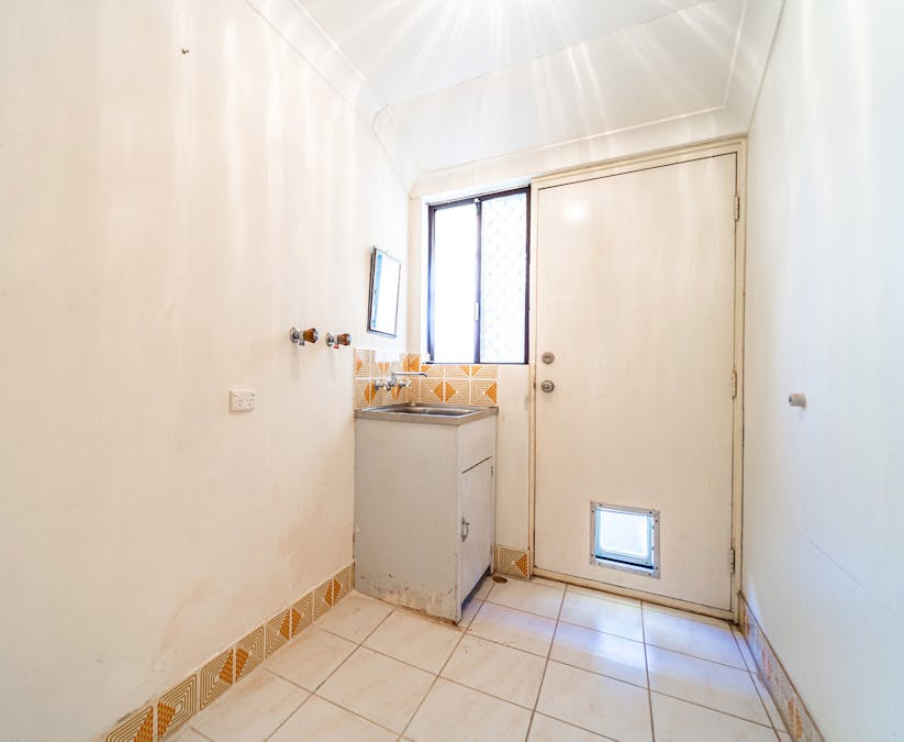 10 Braemar Street, Rockingham, WA, 6168 - Image 12