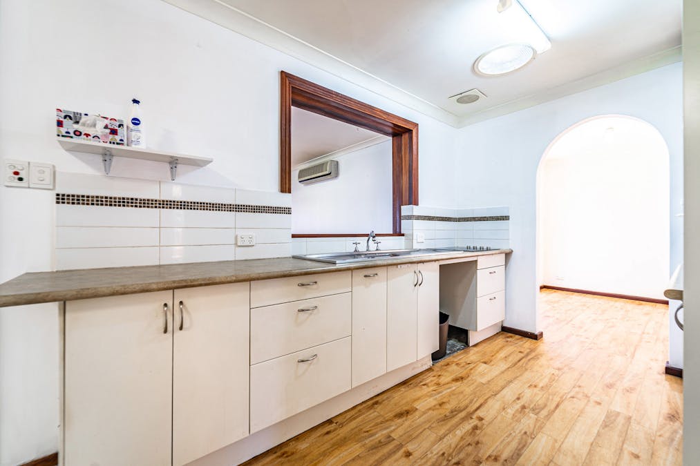 10 Braemar Street, Rockingham, WA, 6168 - Image 9