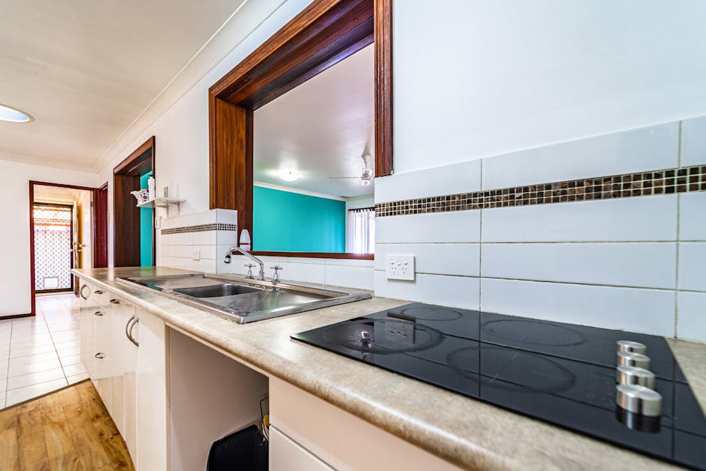 10 Braemar Street, Rockingham, WA, 6168 - Image 10
