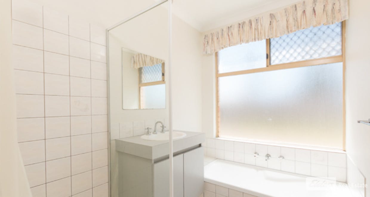 15 Fitzroy Close, Cooloongup, WA, 6168 - Image 23