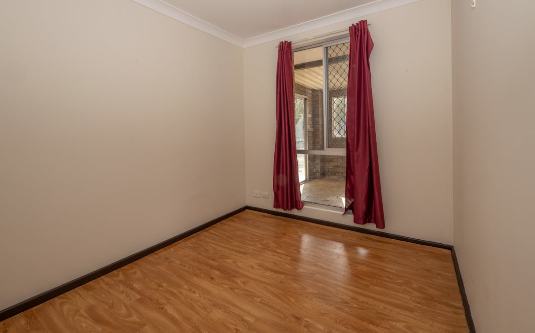 31 Kenton Way, Rockingham, WA, 6168 - Image 10