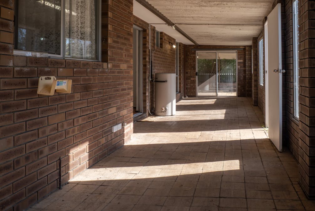 31 Kenton Way, Rockingham, WA, 6168 - Image 14