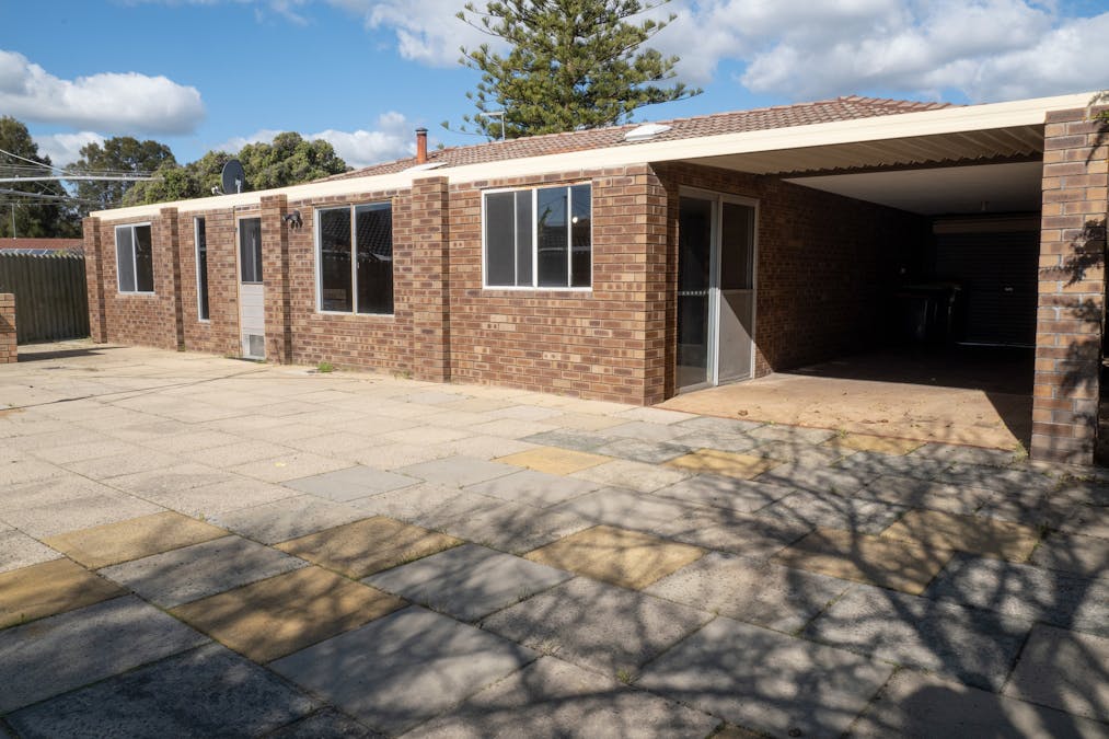 31 Kenton Way, Rockingham, WA, 6168 - Image 16